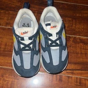 Nike toddler shoes